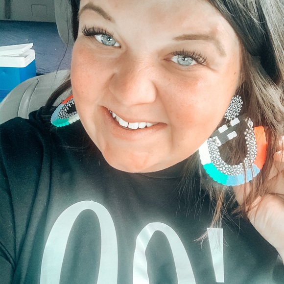 💁🏻‍♀️ Meet The Posher 👋🏻 - Picture 4 of 4